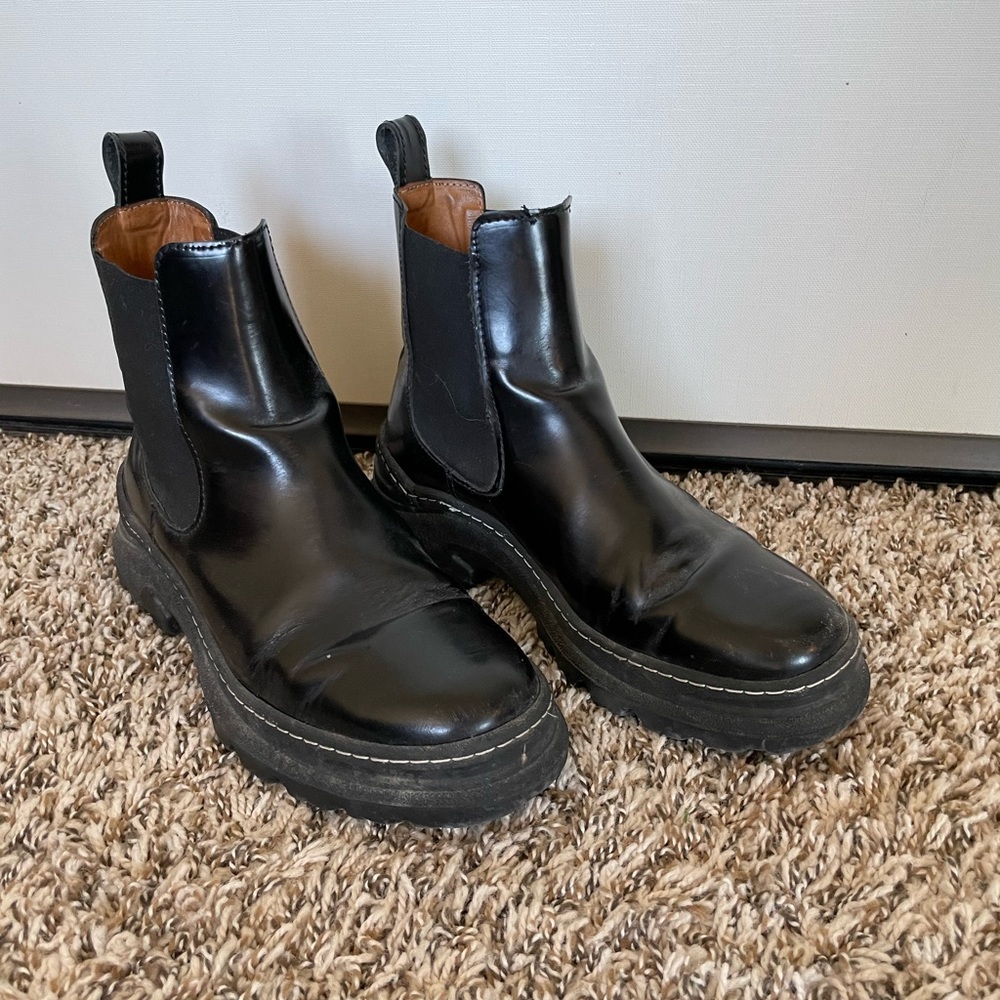 & Other Stories Chelsea Boots
